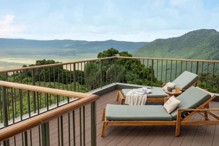 4-Day Private Mid-Range Safari: Tarangire, Lake Manyara and Ngorongoro Crater